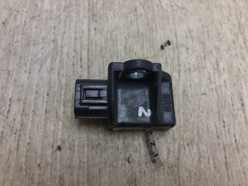 Датчик удара передний левый ACURA MDX (YD2) 06-13 YD2 77950-STK-A81 Б/У