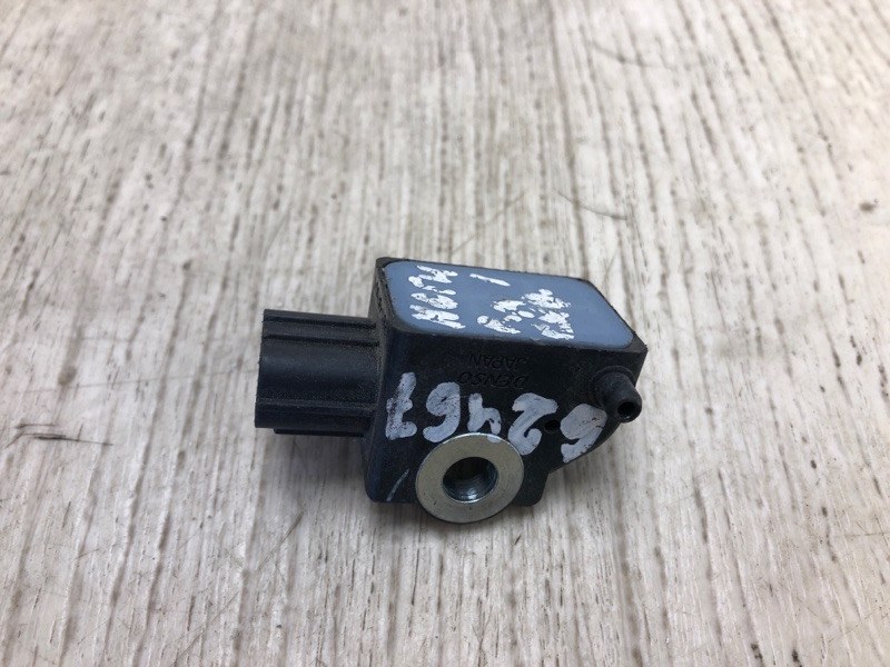 Датчик удара передний правый ACURA MDX (YD2) 06-13 YD2