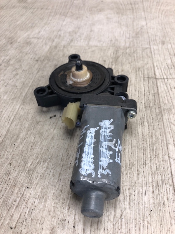 Моторчик стеклоподъемника задний правый SONATA YF 10-14 2012 YF 2.4 G4KK