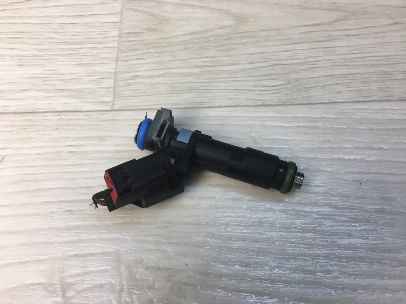 Форсунка топливная DODGE DART 12-16 2015 PF 2.4 ED8 4627890AA Б/У