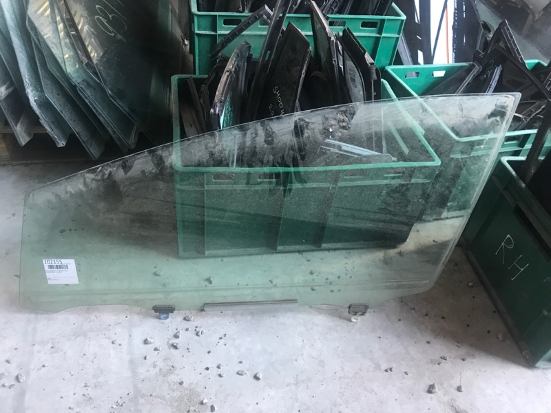 Запчасть стекло двери переднее левое TOYOTA PRIUS - 30 09-17 68102-47070 Б/У Стекло двери переднее левое TOYOTA PRIUS - 30 09-17 68102-47070 Б/У