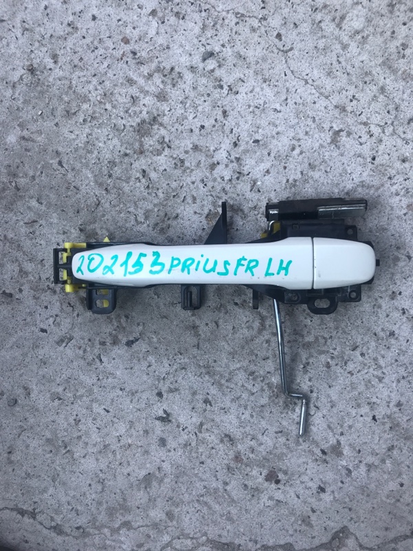 Ручка двери наружная передняя левая TOYOTA PRIUS - 30 09-17 69210-74030-A0 Б/У