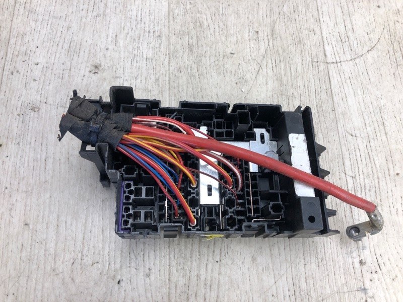 Блок предохранителей моторный отсек JETTA USA 10-17 2011 162 CBTA 2.5L