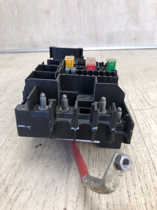 Блок предохранителей моторный отсек JETTA USA 10-17 2011 162 CBTA 2.5L