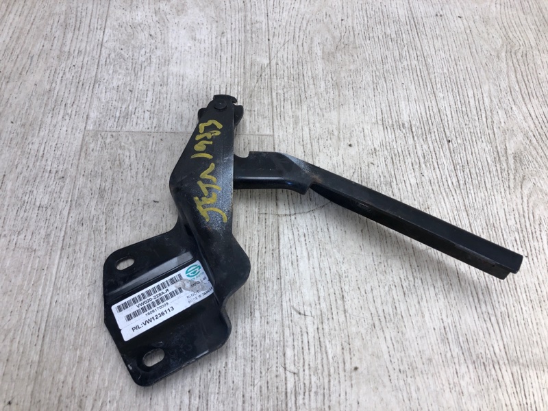 Петля капота правая VOLKSWAGEN JETTA USA 10-17 2011 162 CBTA 2.5L 5C6 823 302 Б/У