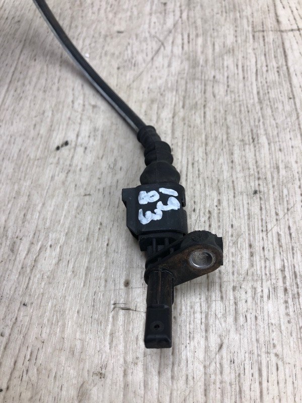 Датчик ABS передний правый VOLKSWAGEN JETTA USA 10-17 162 CBTA 2.5L