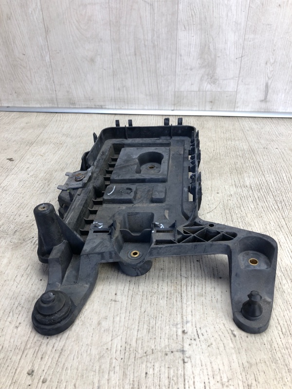 Полка аккумулятора JETTA USA 10-17 2011 162 CBTA 2.5L Полка аккумулятора JETTA USA 10-17 2011 162 CBTA 2.5L