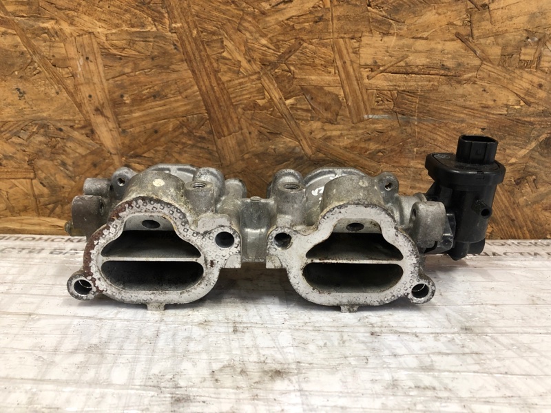 Дроссельная заслонка левая SUBARU IMPREZA WRX 10-14 GH Хетчбек 2.5 EJ255