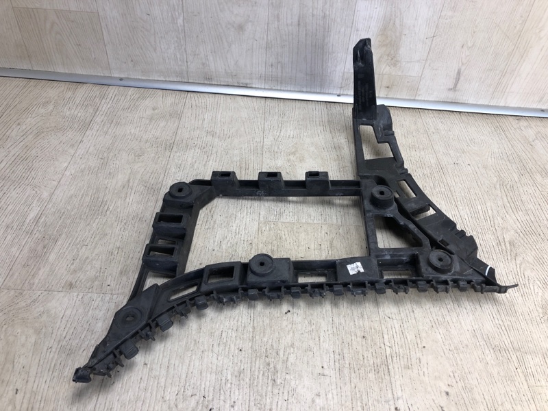 Кронштейн заднего бампера правый VOLKSWAGEN JETTA USA 10-17 162 CBTA 2.5L