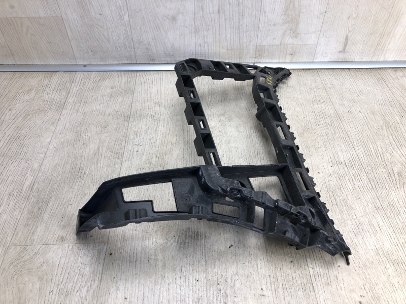 Кронштейн заднего бампера правый JETTA USA 10-17 2011 162 CBTA 2.5L