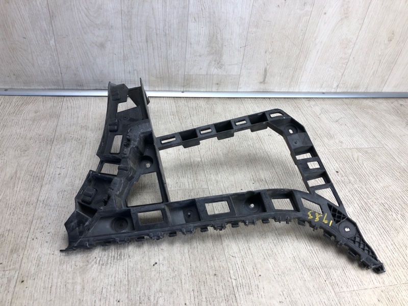 Кронштейн заднего бампера правый JETTA USA 10-17 2011 162 CBTA 2.5L