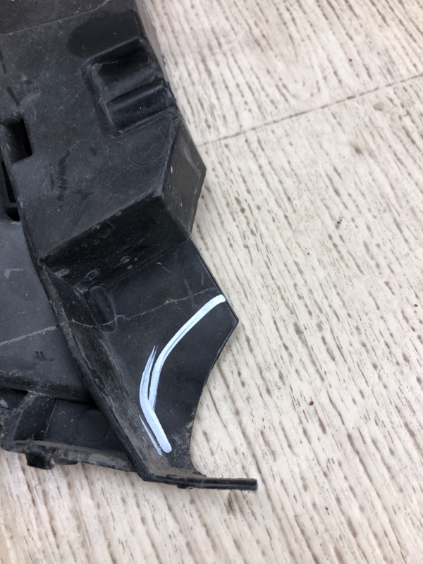 Кронштейн заднего бампера правый JETTA USA 10-17 2011 162 CBTA 2.5L