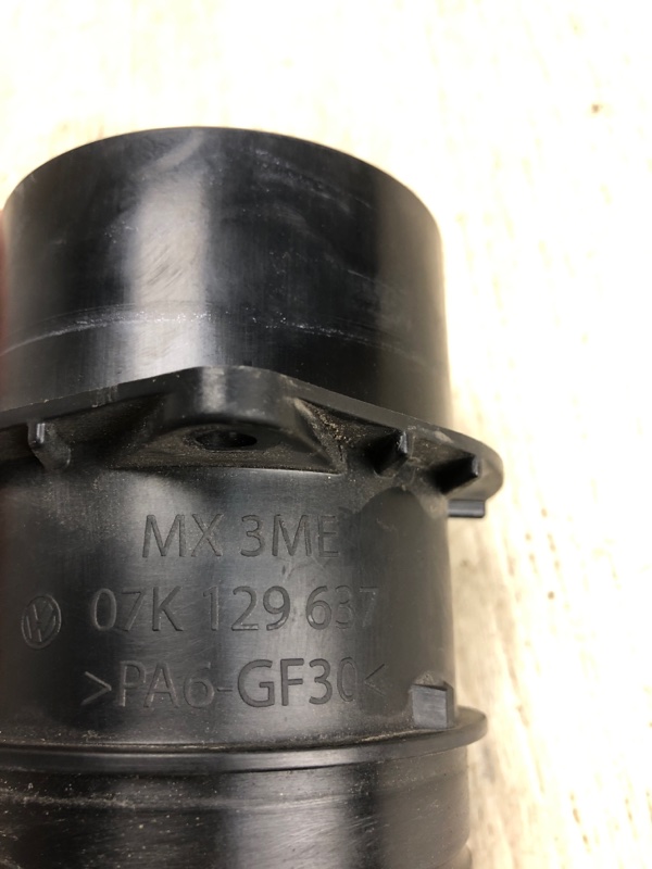 Патрубок воздушного фильтра JETTA USA 10-17 2011 162 CBTA 2.5L