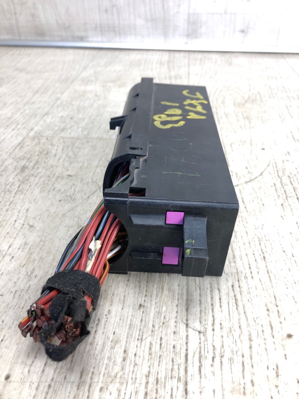 Блок предохранителей моторный отсек JETTA USA 10-17 2011 162 CBTA 2.5L