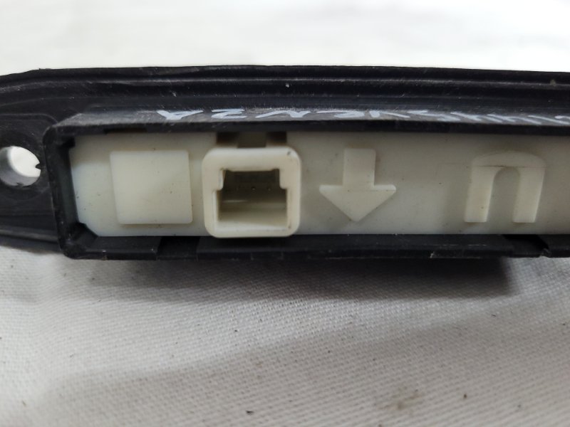 Кнопка открывания багажника наружная VENZA 09-16 2015 Минивэн 3.5 2GR-FE