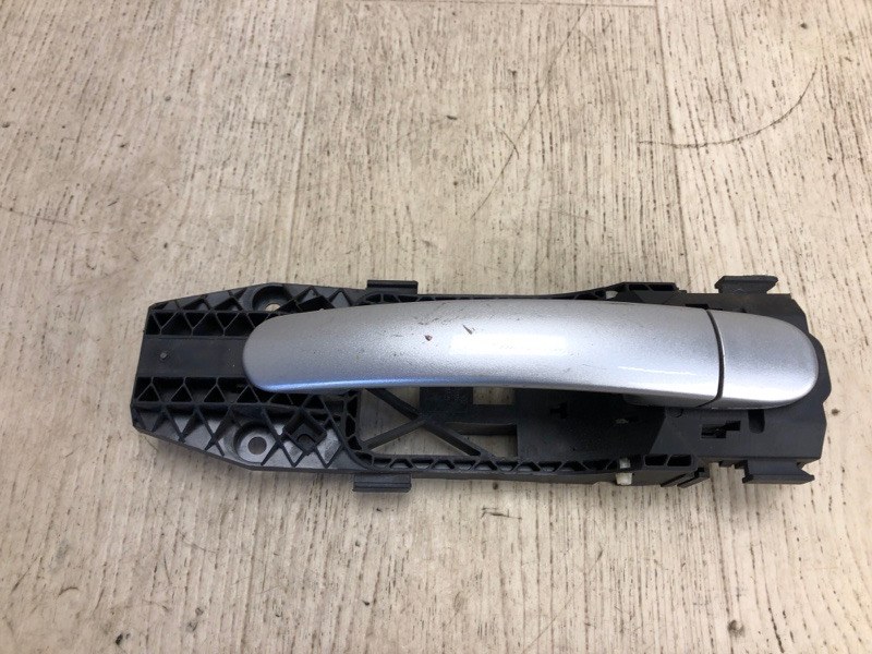 Ручка двери наружная задняя правая VOLKSWAGEN JETTA USA 10-17 2011 162 CBTA 2.5L 5N0 837 205 M Б/У