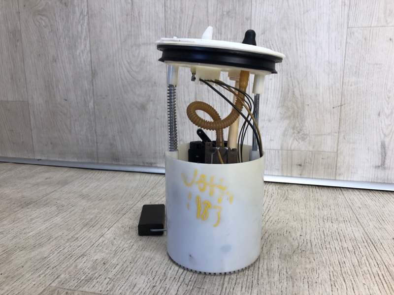 Топливный насос VOLKSWAGEN JETTA USA 10-17 2011 162 CBTA 2.5L 1K0 919 051 DA Б/У