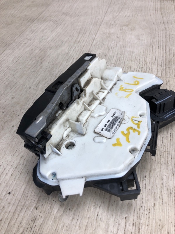 Замок двери передний правый JETTA USA 10-17 2011 162 CBTA 2.5L