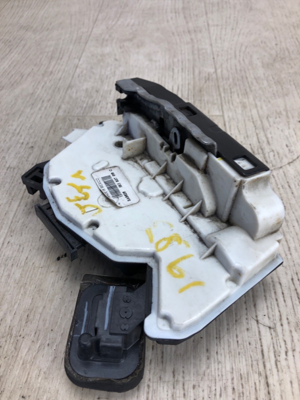 Замок двери передний правый JETTA USA 10-17 2011 162 CBTA 2.5L