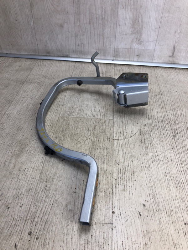 Петля крышки багажника левая JETTA USA 10-17 2011 162 CBTA 2.5L