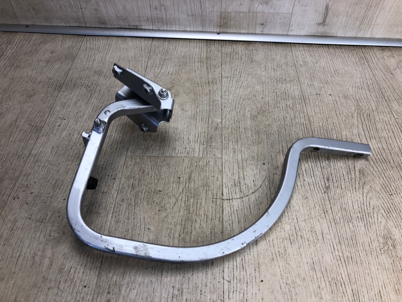 Петля крышки багажника правая VOLKSWAGEN JETTA USA 10-17 2011 162 CBTA 2.5L 5C6 827 302 A Б/У