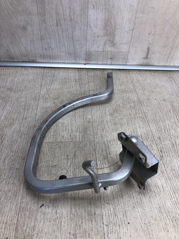 Петля крышки багажника правая VOLKSWAGEN JETTA USA 10-17 162 CBTA 2.5L