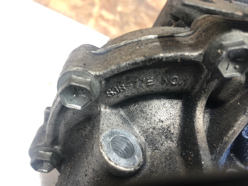 Помпа SX4 06-13 2008 Седан J20A