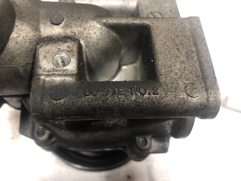 Помпа SX4 06-13 2008 Седан J20A