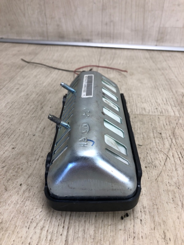 Подушка безопасности в сиденье правая SORENTO UM 14- 2015 UM 2.4 G4KJ Подушка безопасности в сиденье правая SORENTO UM 14- 2015 UM 2.4 G4KJ