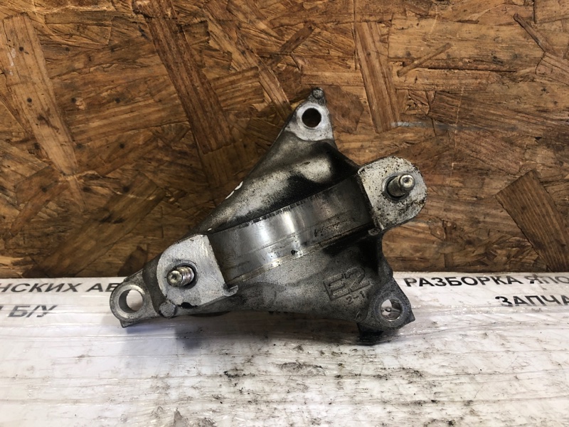 Кронштейн промежуточного вала MAZDA 3 BM 13-19 G2A3-25-740C Б/У