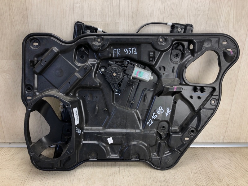 Запчасть стеклоподъемник передний правый DODGE JOURNEY 08-20 2013 JC 3.6 ERB 68103378AA Б/У Стеклоподъемник передний правый DODGE JOURNEY 08-20 2013 JC 3.6 ERB 68103378AA Б/У