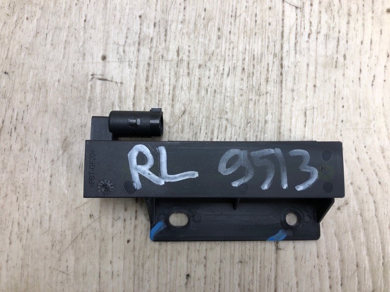 Антенна DODGE JOURNEY 08-20 2013 JC 3.6 ERB 68067753AA Б/У