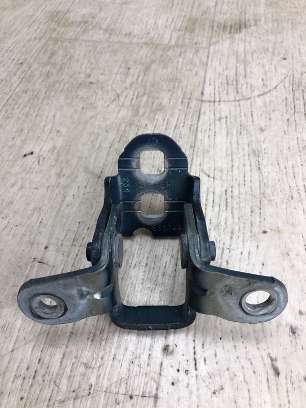 Петля двери верхняя передняя правая DODGE JOURNEY 08-20 JC 3.6 ERB