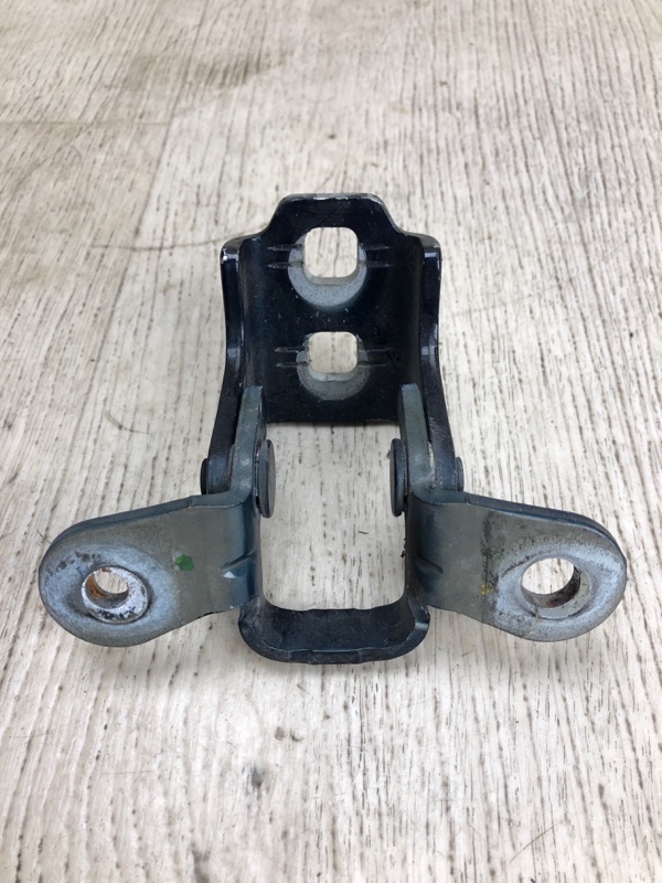 Петля двери верхняя задняя правая DODGE JOURNEY 08-20 JC 3.6 ERB