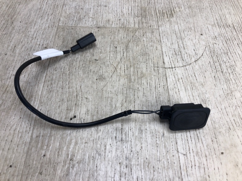 Запчасть кнопка открывания багажника наружная DODGE JOURNEY 08-20 2013 JC 3.6 ERB 68080582AA Б/У Кнопка открывания багажника наружная DODGE JOURNEY 08-20 2013 JC 3.6 ERB 68080582AA Б/У