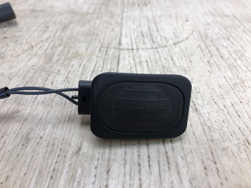 Кнопка открывания багажника наружная JOURNEY 08-20 2013 JC 3.6 ERB Кнопка открывания багажника наружная JOURNEY 08-20 2013 JC 3.6 ERB