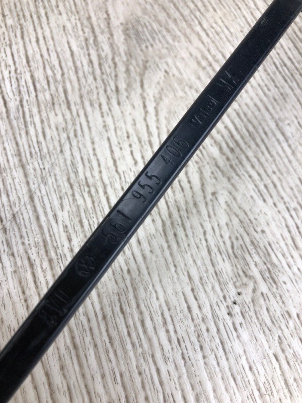 Поводок стеклоочистителя передний правый PASSAT B8 14- 2015 A32 1.8 CPRA