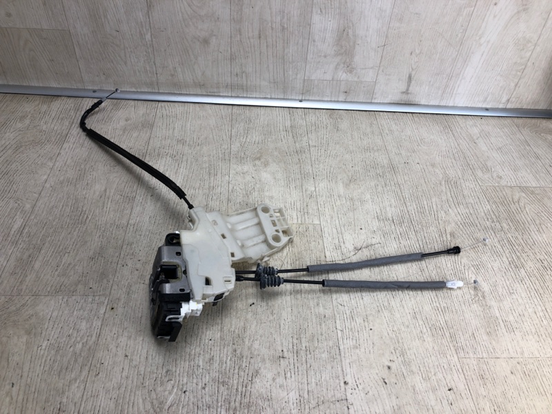 Запчасть замок двери передний правый JEEP RENEGADE (BU) 14- 2015 BU 2.4 ED6 68268739AA Б/У Замок двери передний правый JEEP RENEGADE (BU) 14- 2015 BU 2.4 ED6 68268739AA Б/У