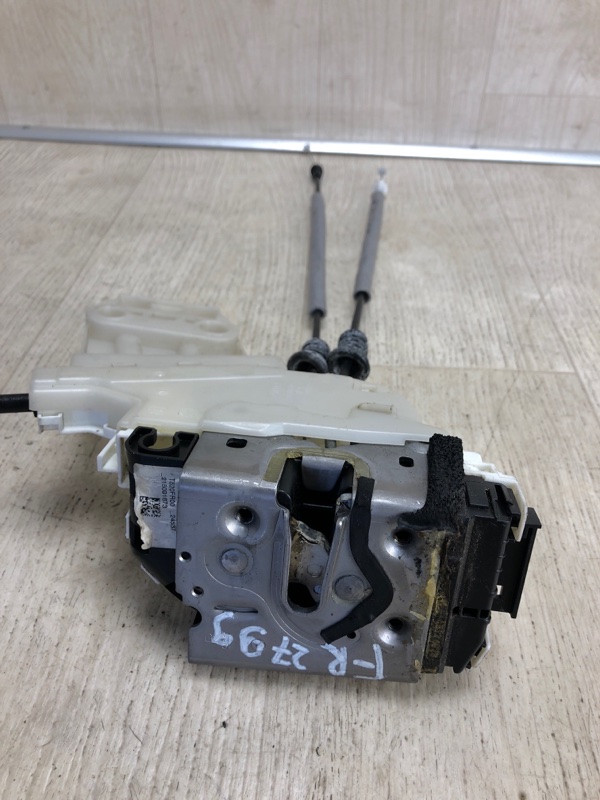 Замок двери передний правый RENEGADE (BU) 14- 2015 BU 2.4 ED6 Замок двери передний правый RENEGADE (BU) 14- 2015 BU 2.4 ED6