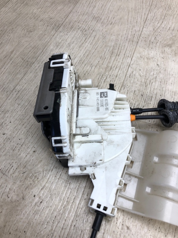 Замок двери передний правый RENEGADE (BU) 14- 2015 BU 2.4 ED6 Замок двери передний правый RENEGADE (BU) 14- 2015 BU 2.4 ED6