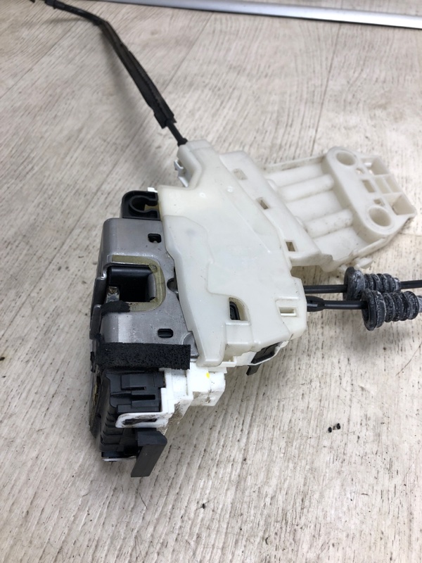 Замок двери передний правый RENEGADE (BU) 14- 2015 BU 2.4 ED6 Замок двери передний правый RENEGADE (BU) 14- 2015 BU 2.4 ED6