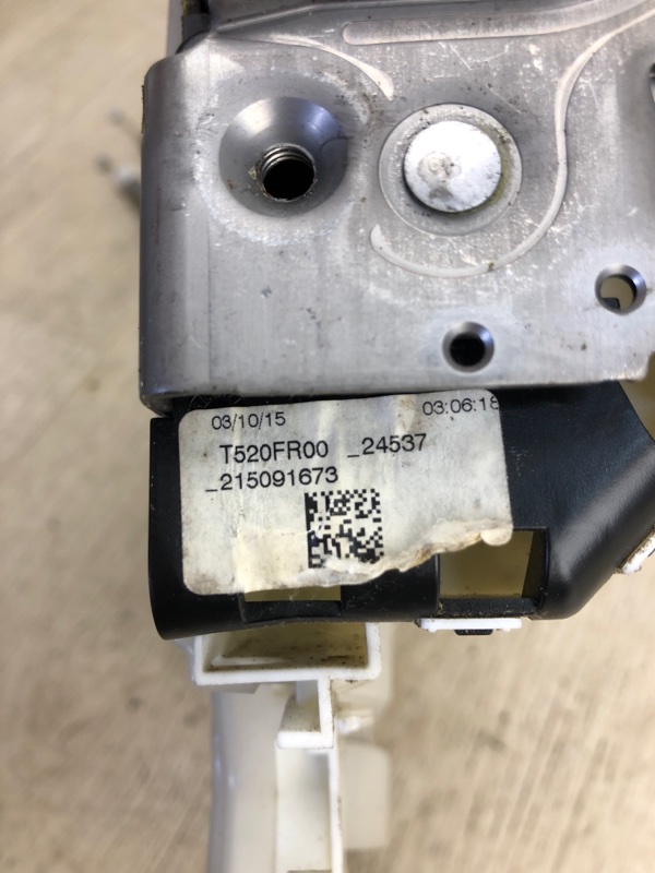 Замок двери передний правый RENEGADE (BU) 14- 2015 BU 2.4 ED6 Замок двери передний правый RENEGADE (BU) 14- 2015 BU 2.4 ED6