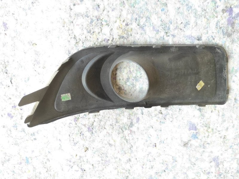 Накладка противотуманной фары передняя левая OUTBACK 09-14 BR 2010 2.5 EJ253