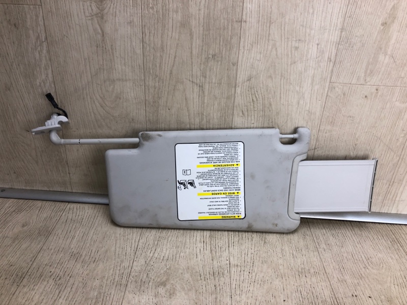 Козырек солнцезащитный правый RENEGADE (BU) 14- 2015 BU 2.4 ED6 Козырек солнцезащитный правый RENEGADE (BU) 14- 2015 BU 2.4 ED6