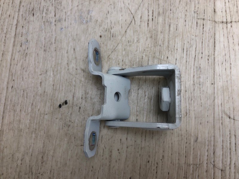 Петля крышки багажника JEEP RENEGADE (BU) 14- 2015 BU 2.4 ED6 68279716AA Б/У