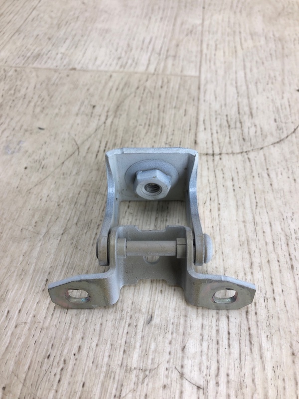 Петля крышки багажника JEEP RENEGADE (BU) 14- BU 2.4 ED6