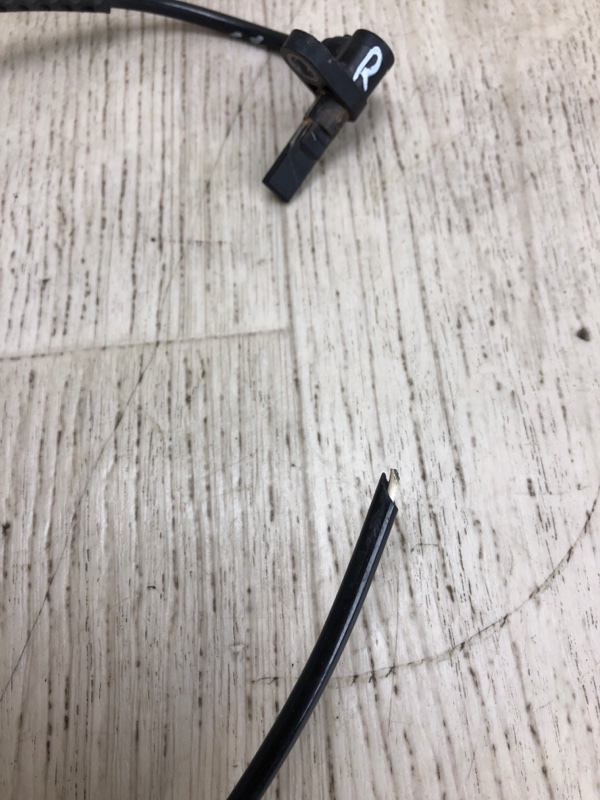 Датчик ABS задний левый JEEP RENEGADE (BU) 14- BU 2.4 ED6 Датчик ABS задний левый JEEP RENEGADE (BU) 14- BU 2.4 ED6