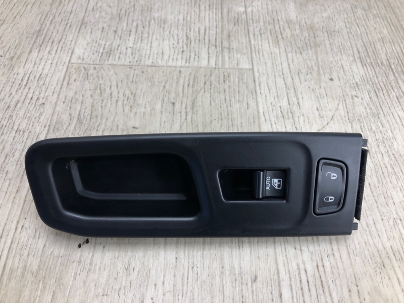 Запчасть кнопка стеклоподъемника передняя правая JEEP RENEGADE (BU) 14- 2015 BU 2.4 ED6 5UW64LXHAA Б/У Кнопка стеклоподъемника передняя правая JEEP RENEGADE (BU) 14- 2015 BU 2.4 ED6 5UW64LXHAA Б/У