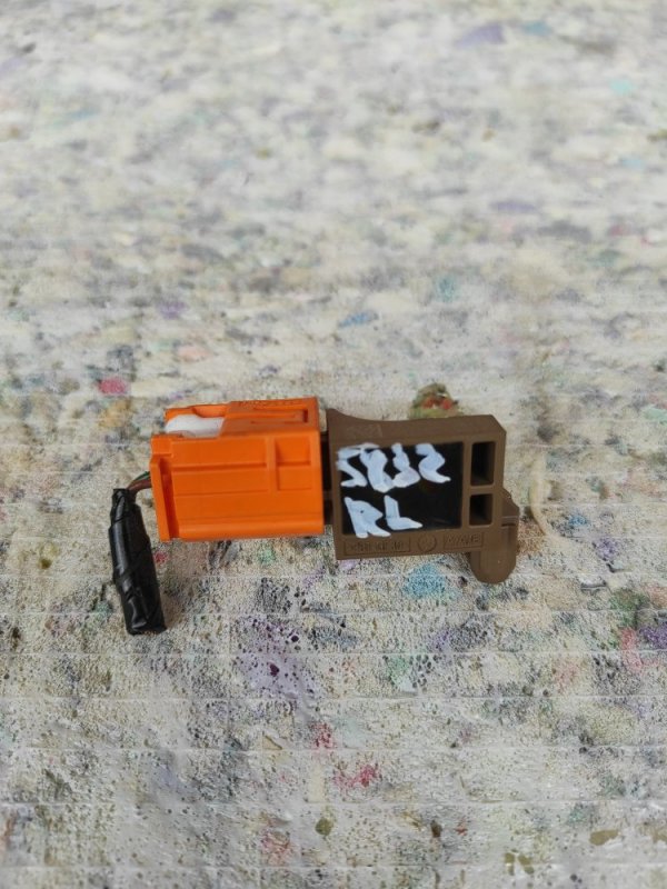 Запчасть датчик удара задний левый MAZDA CX-5 (KE) 11-17 2014 Внедорожник 2.5 KD45-57-KC0 Б/У Датчик удара задний левый MAZDA CX-5 (KE) 11-17 2014 Внедорожник 2.5 KD45-57-KC0 Б/У