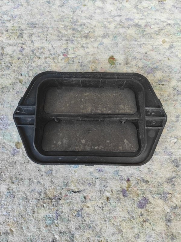 Запчасть клапан вентиляции салона задний левый MAZDA CX-5 (KE) 11-17 2014 Внедорожник 2.5 D350-51-920A Б/У Клапан вентиляции салона задний левый MAZDA CX-5 (KE) 11-17 2014 Внедорожник 2.5 D350-51-920A Б/У